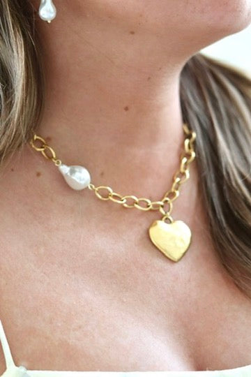 The Heart of Pearl Necklace