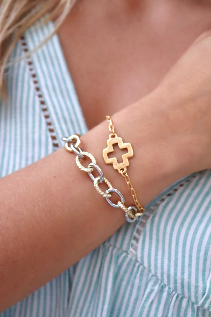 The Cross Bracelet