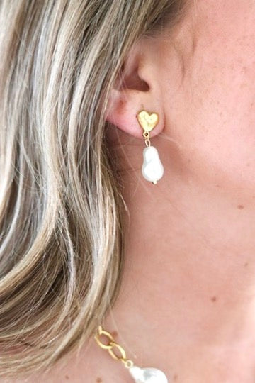 The Heart of Pearl Earrings