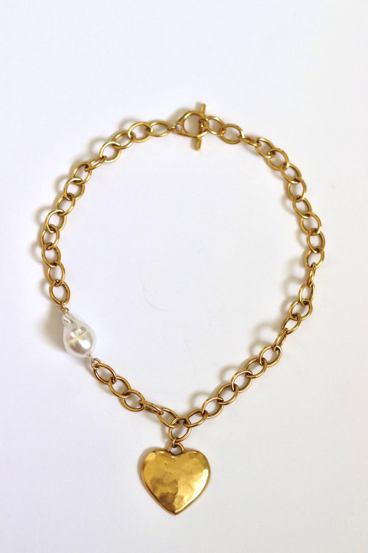 The Heart of Pearl Necklace